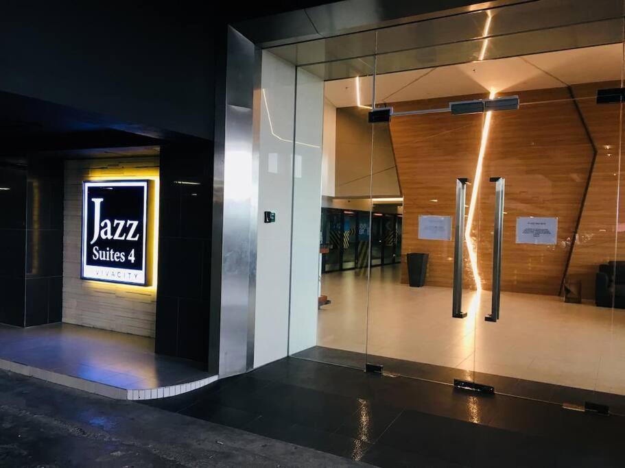 Rohani Jazz Suites 4 @ Vivacity Megamall Кучинг Екстериор снимка